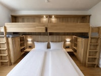 Chalet mit 2 Wohnungen in Gasteig in Tirol