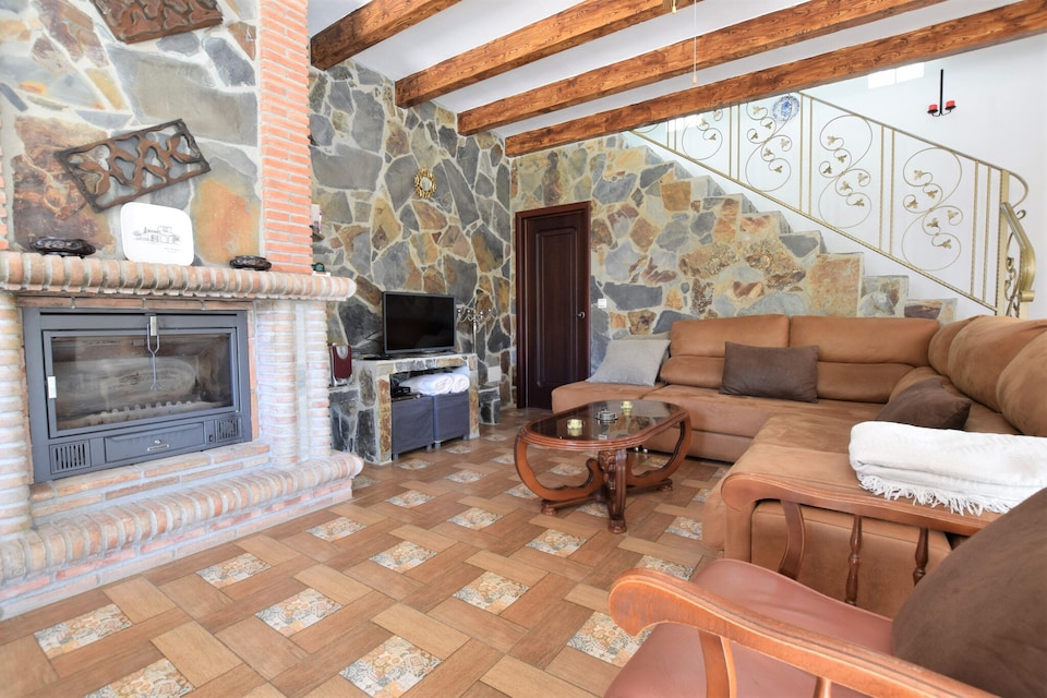 Villa Mariposa in Spain's Sunny Paradise, Arenas