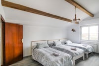 Villa in Villamuriel mit Pool und Grill