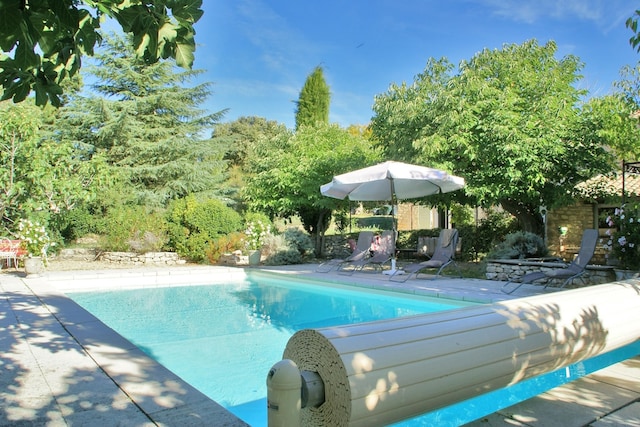 Charmantes Haus in Viens mit Privatpool