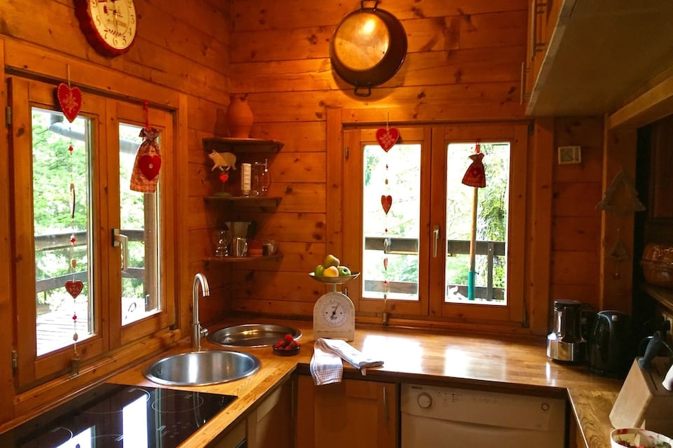 Chalet near Bitche with Private Sauna, Bousseviller