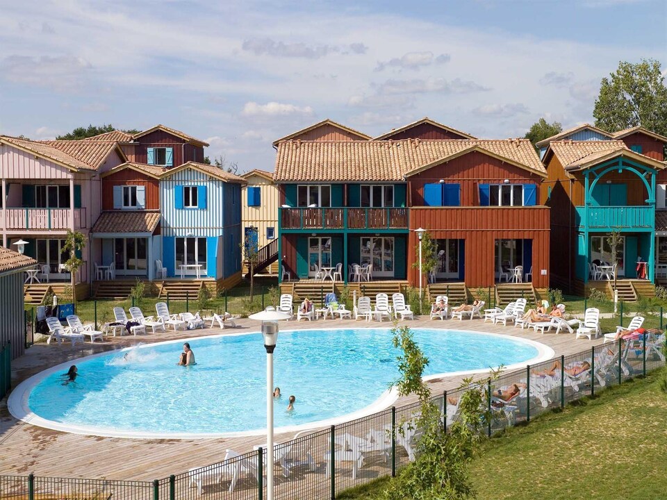 Retiro en cabaña con piscina compartida, Le Teich