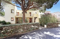 Wohnung in Frankreich mit Kiefern