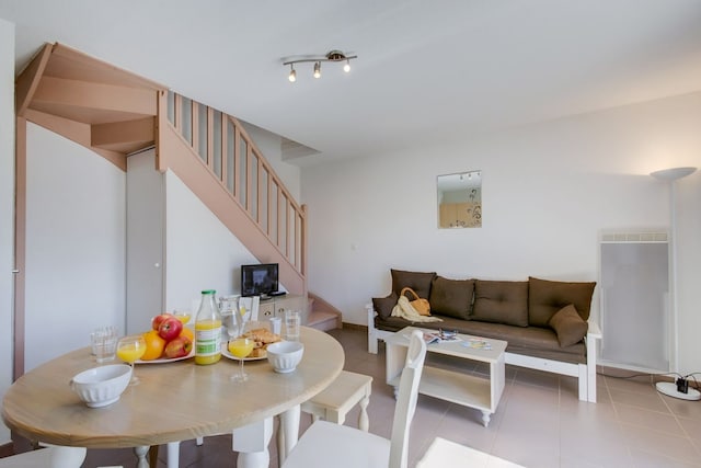 Ferienhaus in Frankreich mit Gartenterrasse, Colombiers