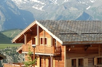 Family Chalet w/ Fireplace