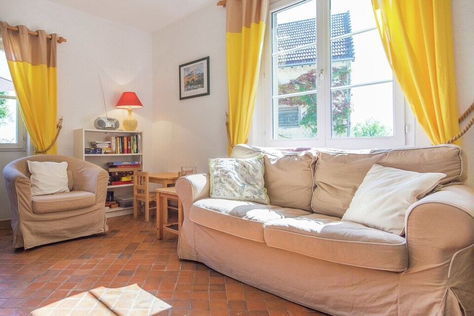 Cosy holiday home near Beauval Zoo, Montrichard