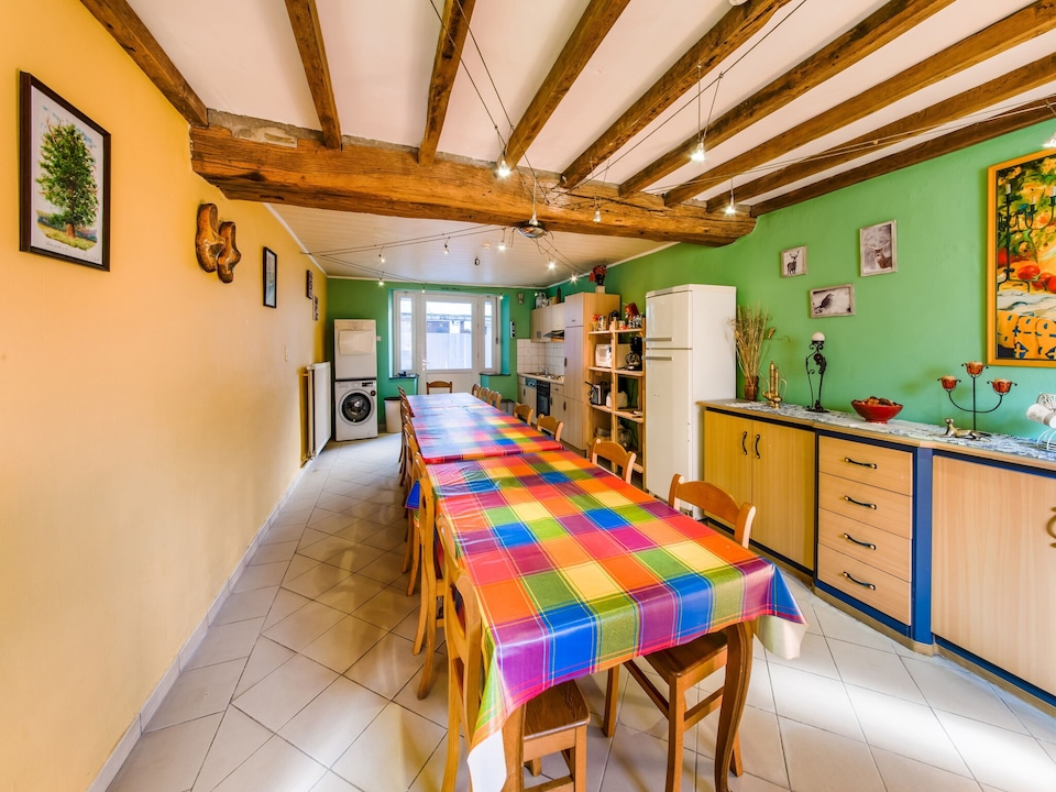 Forestside Escape for 15 Guests, Saint-Hubert