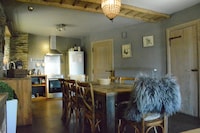 Ferienhaus mit Tischfußball und Garten