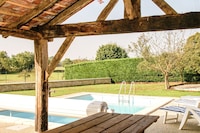 Vakantiehuis in Cressensac met Zwembad