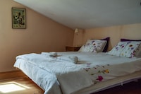 Cottage in Dordogne with Pool & Views