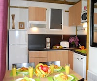 Chalet in Frankreich mit Gartenterrasse