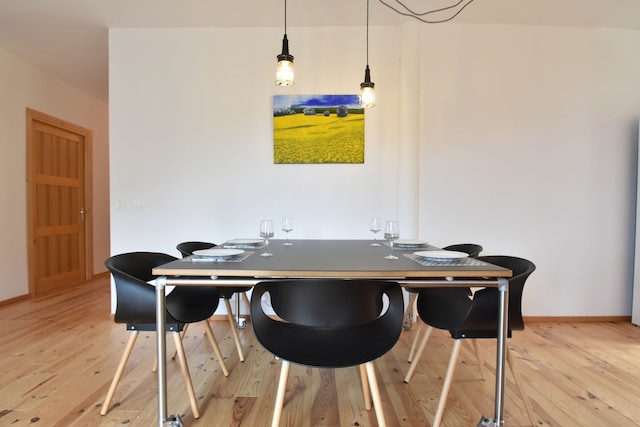Landhuis in Cuzy met Zwembad, Cuzy