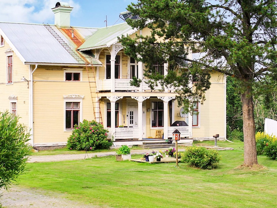 9 person holiday home in Kälarne, Bräcke