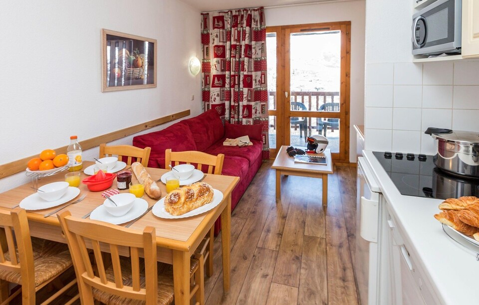 Apartment in Valmeinier with Valley Views, Valmeinier