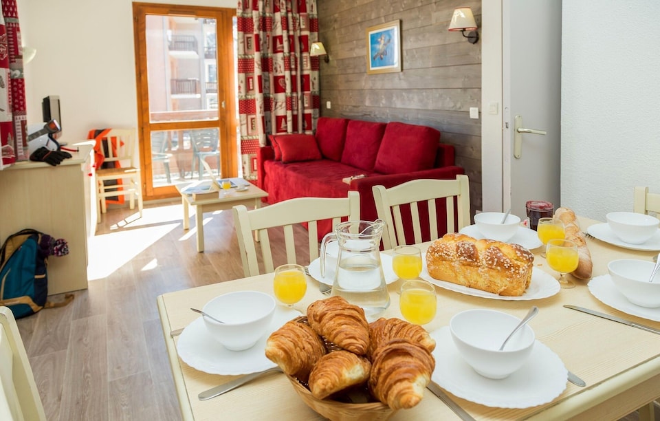Apartment in Valmeinier with Valley Views, Valmeinier