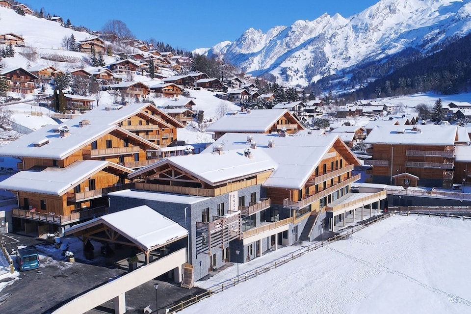 Chalet à La Clusaz avec piscine et spa, La Clusaz