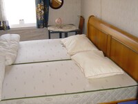 15 persone case ad Flatanger