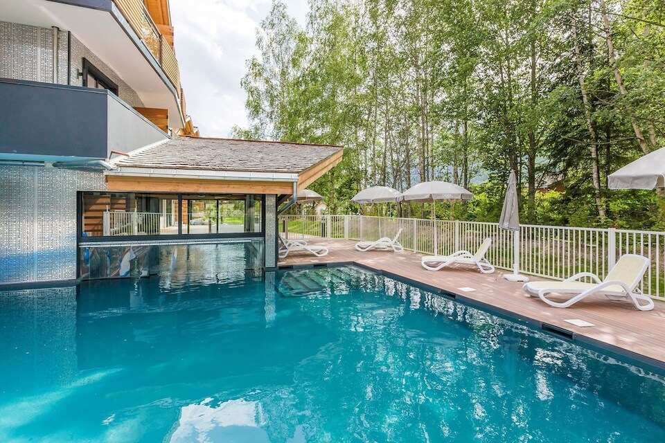 Apartment in France with Heated Pool & Wellness, Chamonix-Mont-Blanc