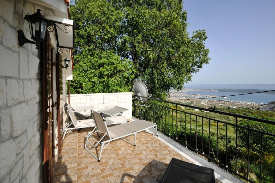 Holiday Home in Trogir with Sea View, Seget Donji