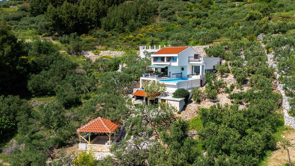 Villa en Makarska con Piscina y Vistas, Makarska