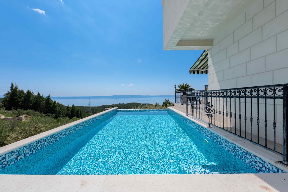 Villa en Makarska con Piscina y Vistas, Makarska