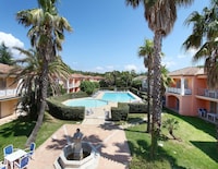 Wohnung in Frankreich mit Pool & Ruhe