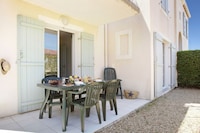 Spacious Apt Near the Beach