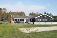 15 Personen Ferienhaus in Hals-By Traum