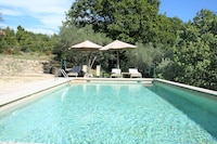 Ferienhaus in Lacoste mit Pool