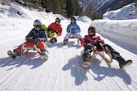 Chalet in Wiler bij Skilift & Uitzicht