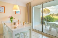 Gezellig kustappartement met zwembad