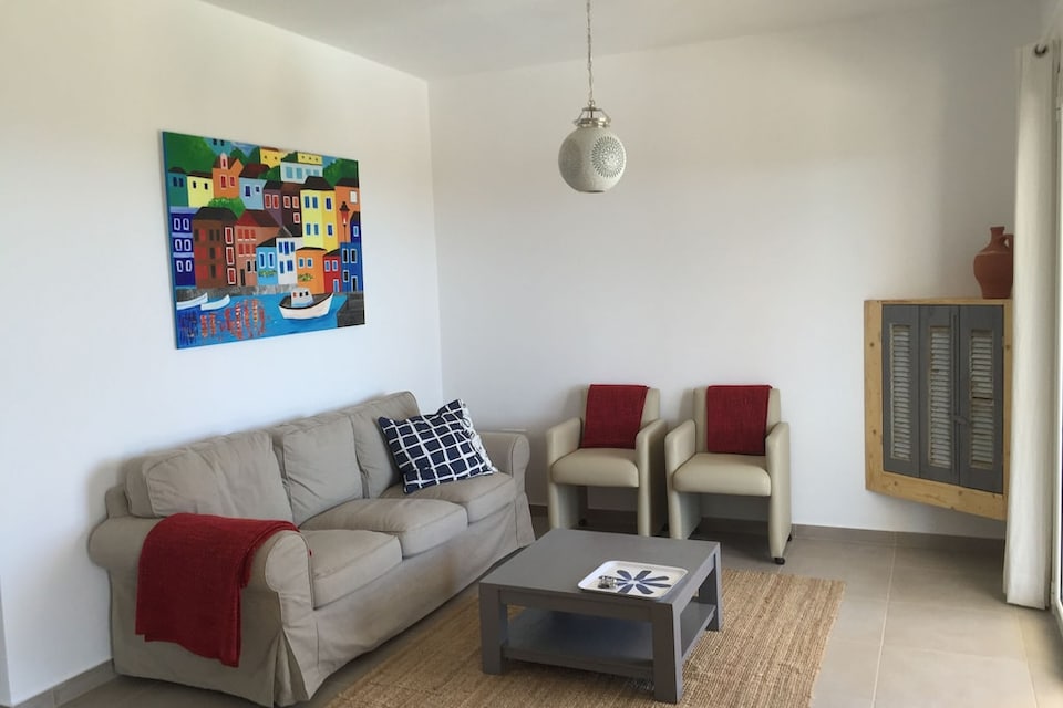 Casa en Kamaria con Piscina, Kamaria