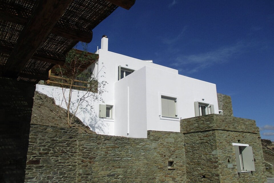 Villa confortable cerca del mar en Andros, Andros