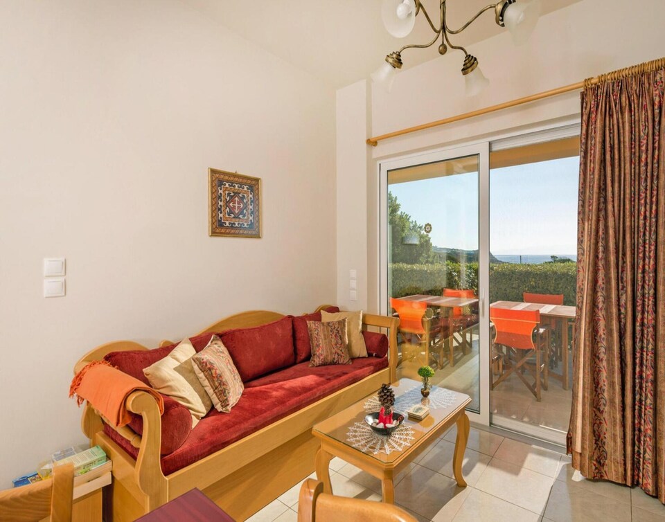 Apartamento con piscina de agua salada en Chania, Chania
