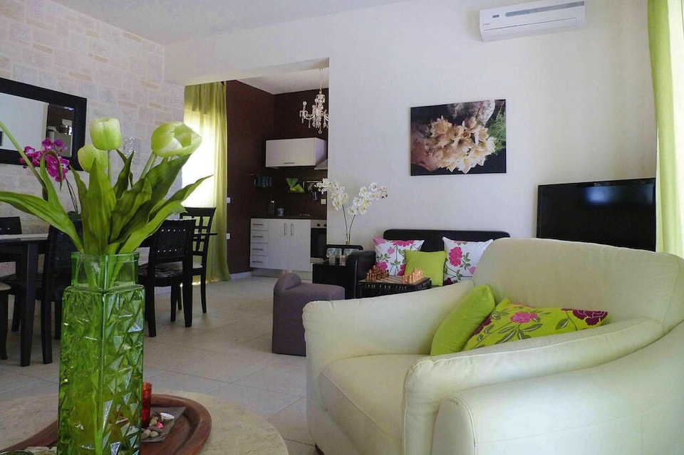 Villa in Nopigia with private pool-ex TUI, Nopigia