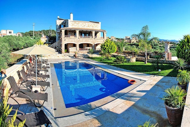 Confortevole villa con piscina a Kondomari