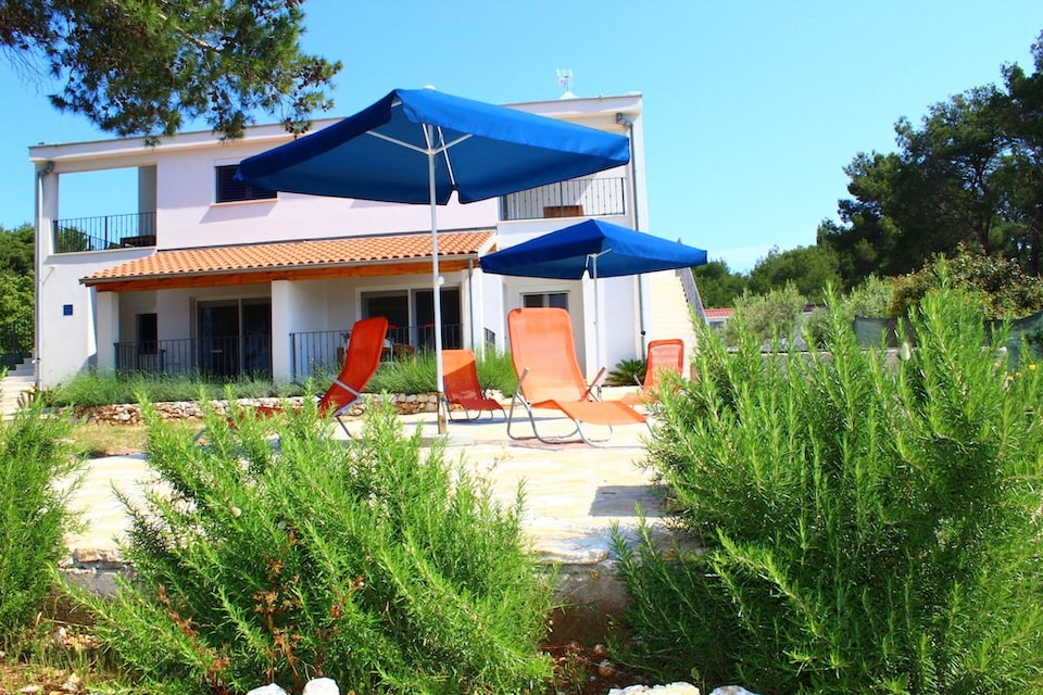 Ferienhaus in Verunic am Meer, Verunić