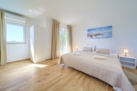 Villa in Cres mit Meerblick und Pool