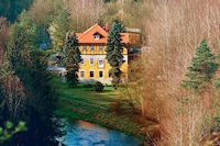 Villa Rotschoenberg im Tal der Freiberger Mulde