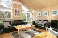 12 Personen Ferienhaus in Hals-By Traum