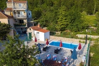 Villa in Tučepi mit Pool nahe Strand