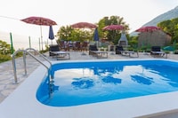 Villa in Tučepi mit Pool nahe Strand