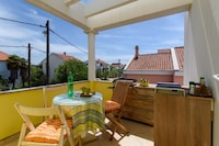 Sea Breeze Apartment in Sukošan