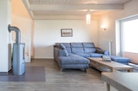 Luxuriös ausgestattetes Ferienhaus über zwei Etagen