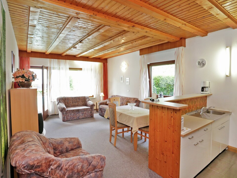 Apartment in Armsfeld mit Pool, Bad Wildungen