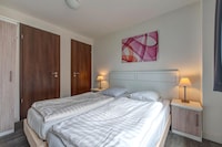 Villa met bubbelbad, solarium en open haard bij