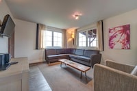 Villa met bubbelbad, solarium en open haard bij