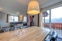Villa met bubbelbad, solarium en open haard bij