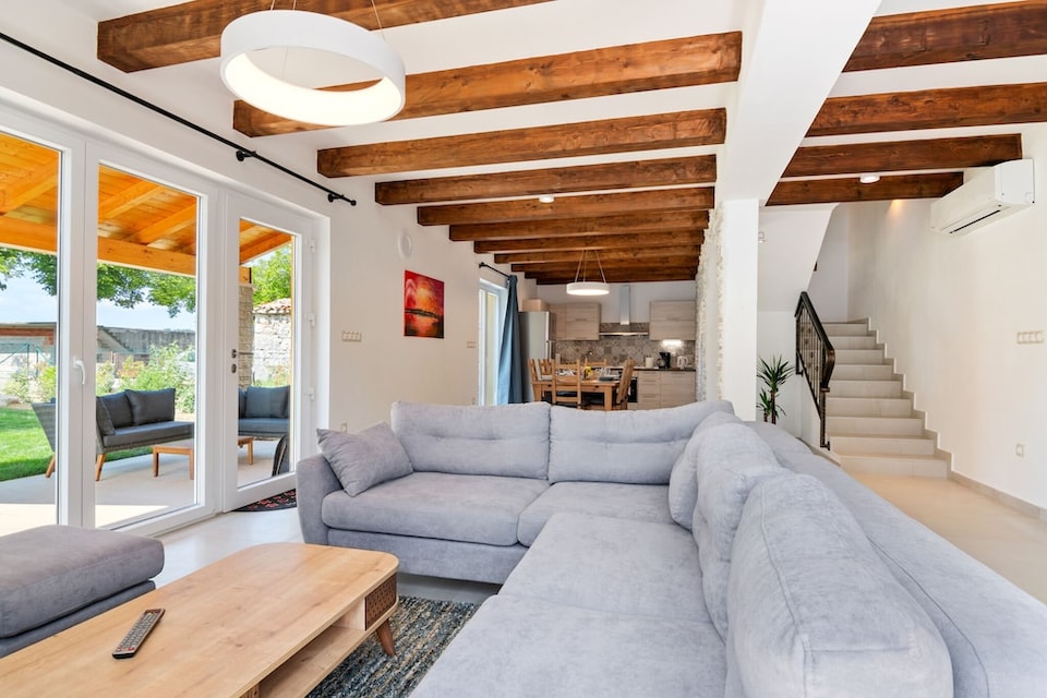 Holiday Home in Buzet with Terrace, Slum