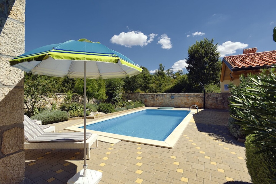 Villa in Cehici with Private Pool & Terrace, Sveti Lovreč